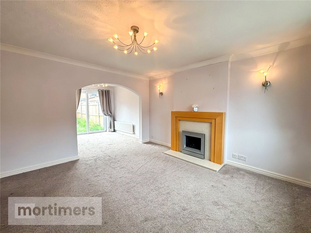 Property photo 2 of 16 Living Room