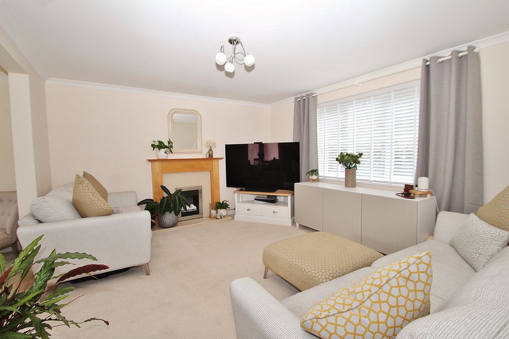 Property photo 2 of 15