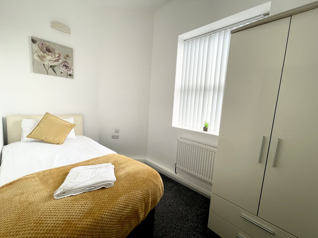 Property photo 2 of 5