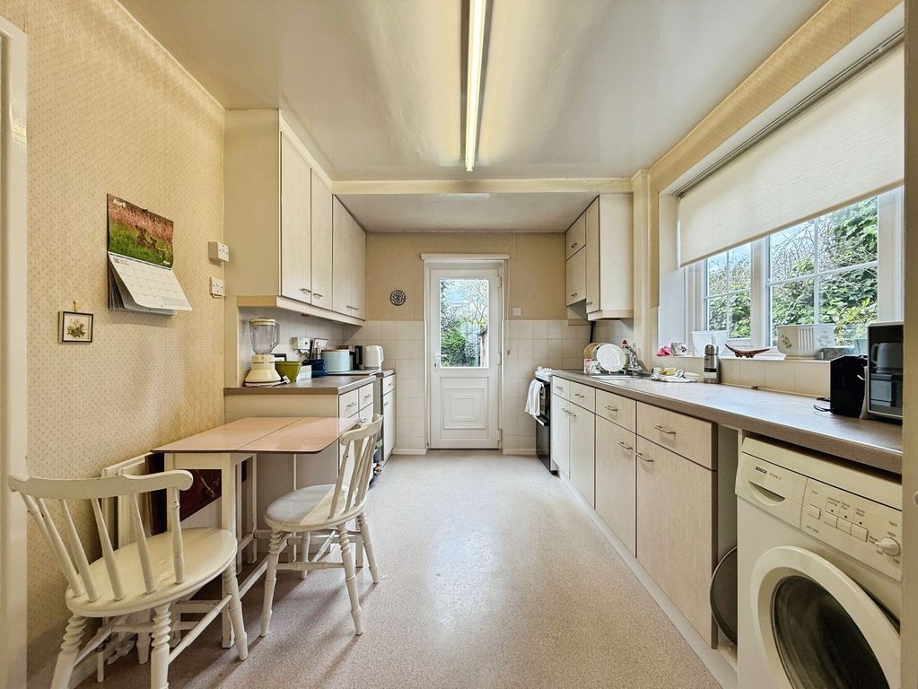 Property photo 3 of 13 Kitchen Breakfast Room