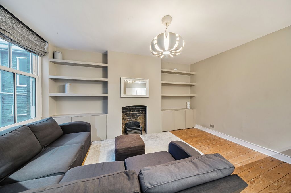 Property photo 1 of 12 1388492-13-693Aee...