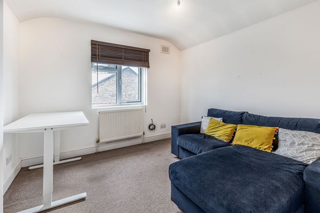 Property photo 3 of 5 Picture No. 10