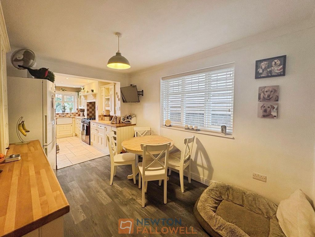 Property photo 3 of 31