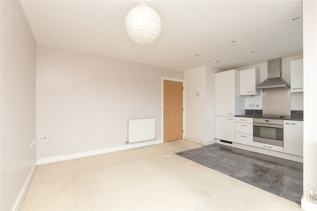 Property photo 3 of 9 Living/Dining Area