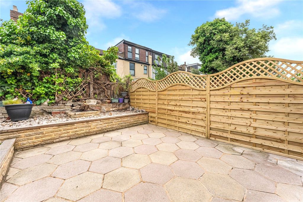 Property photo 3 of 15 Picture No. 14