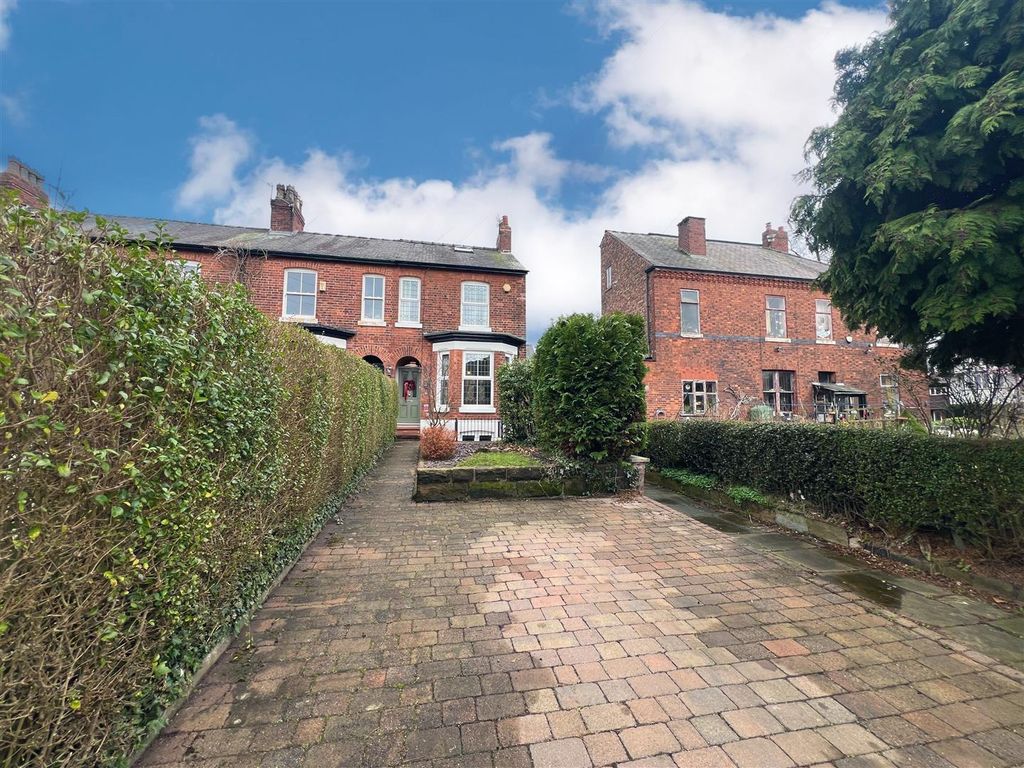 Property photo 2 of 37