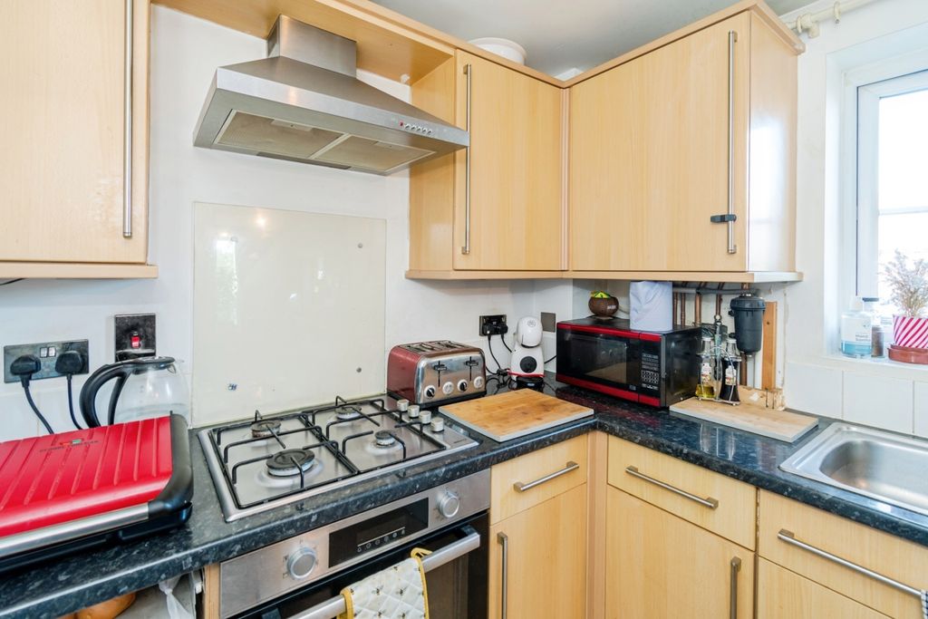 Property photo 2 of 17 Photo