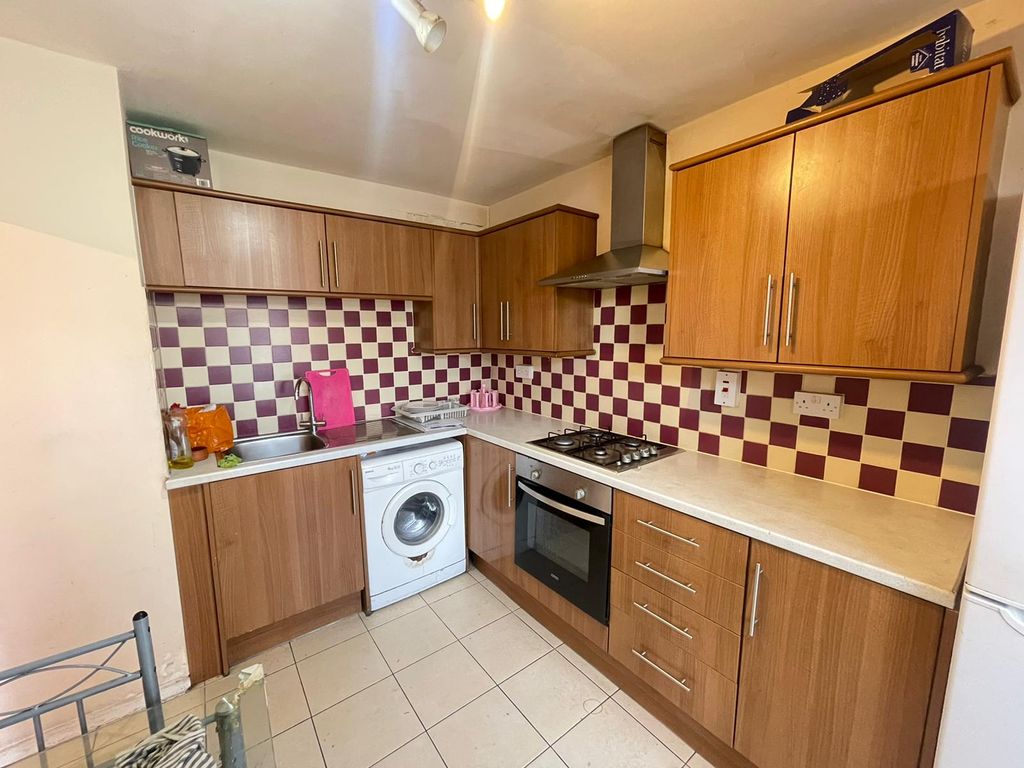 Property photo 2 of 3