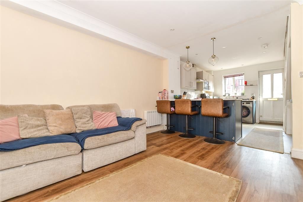Property photo 1 of 10 Kitchen/ Lounge