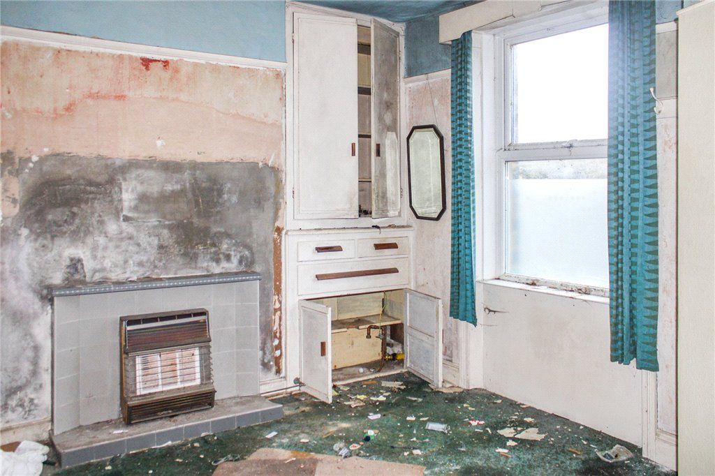 Property photo 2 of 8 Dining Room