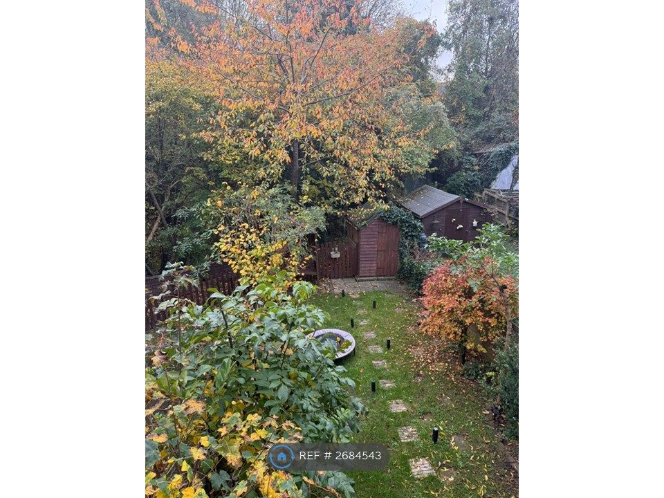 Property photo 2 of 33