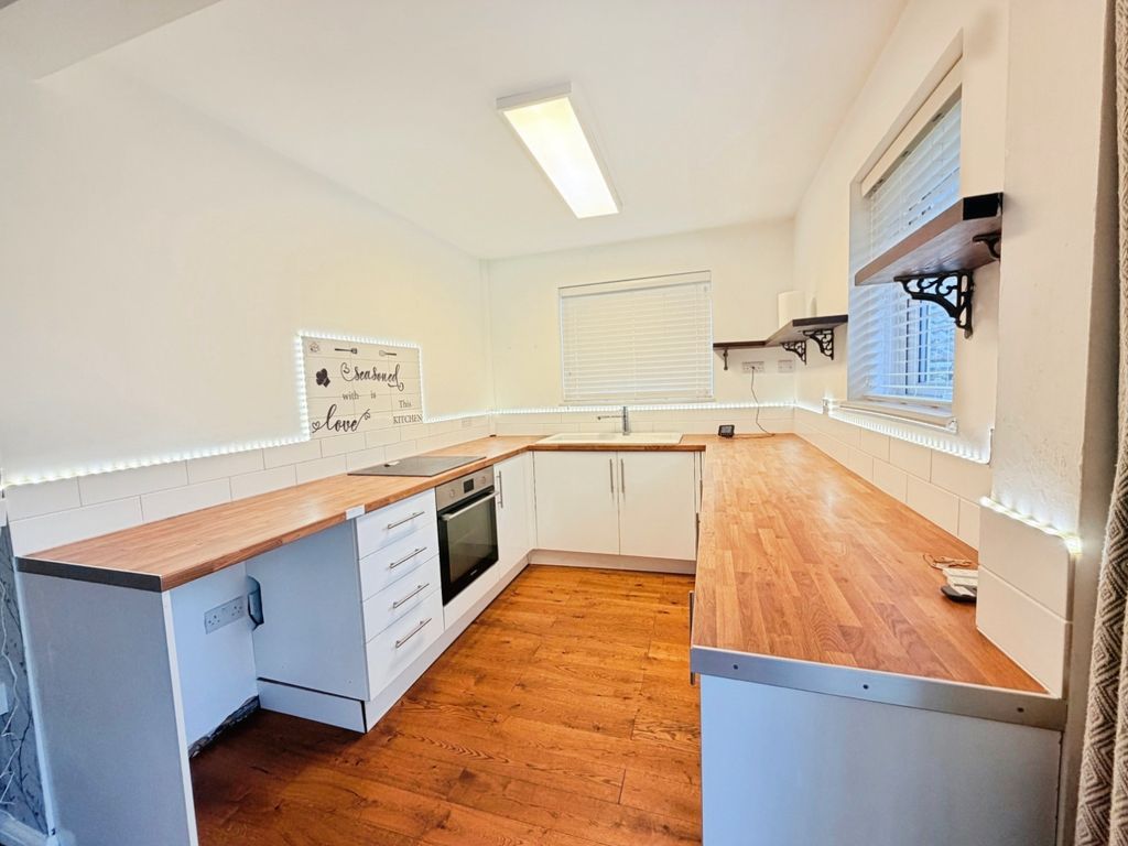 Property photo 2 of 10 Pbox-Img.Jpeg