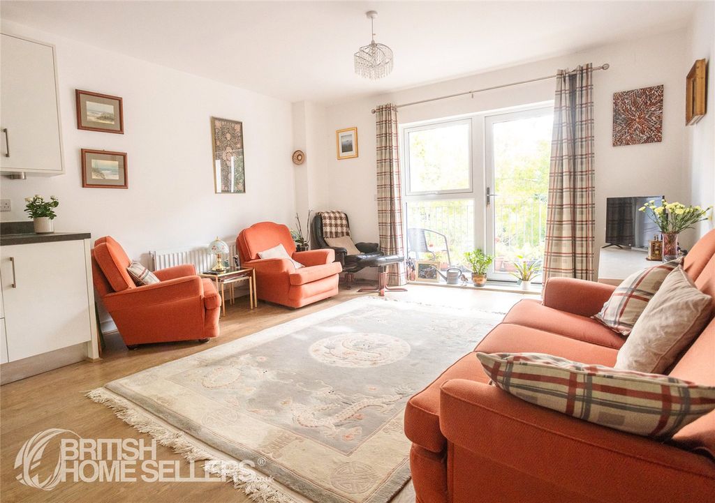 Property photo 2 of 21 Picture No. 22