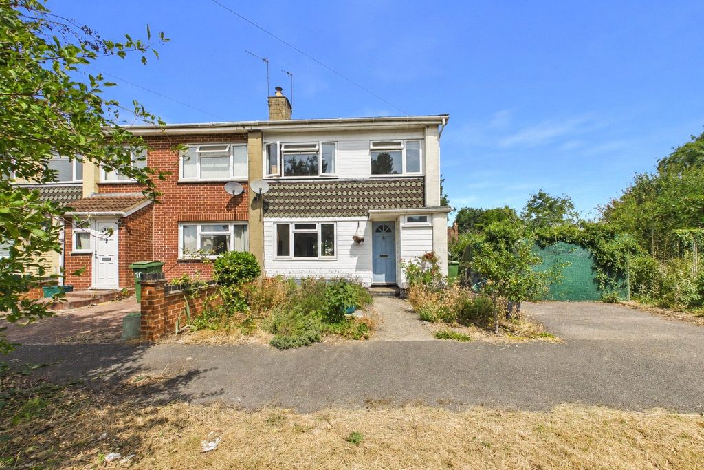 Property photo 1 of 11 Front