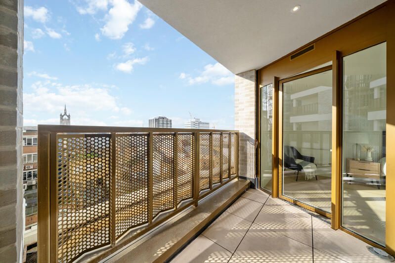 Property photo 2 of 8