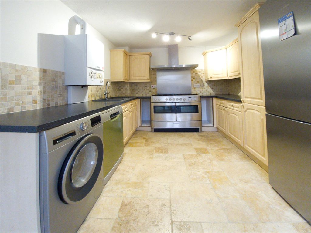 Property photo 3 of 13 Picture No. 11