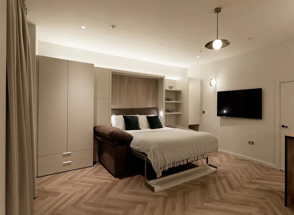 Property photo 2 of 6