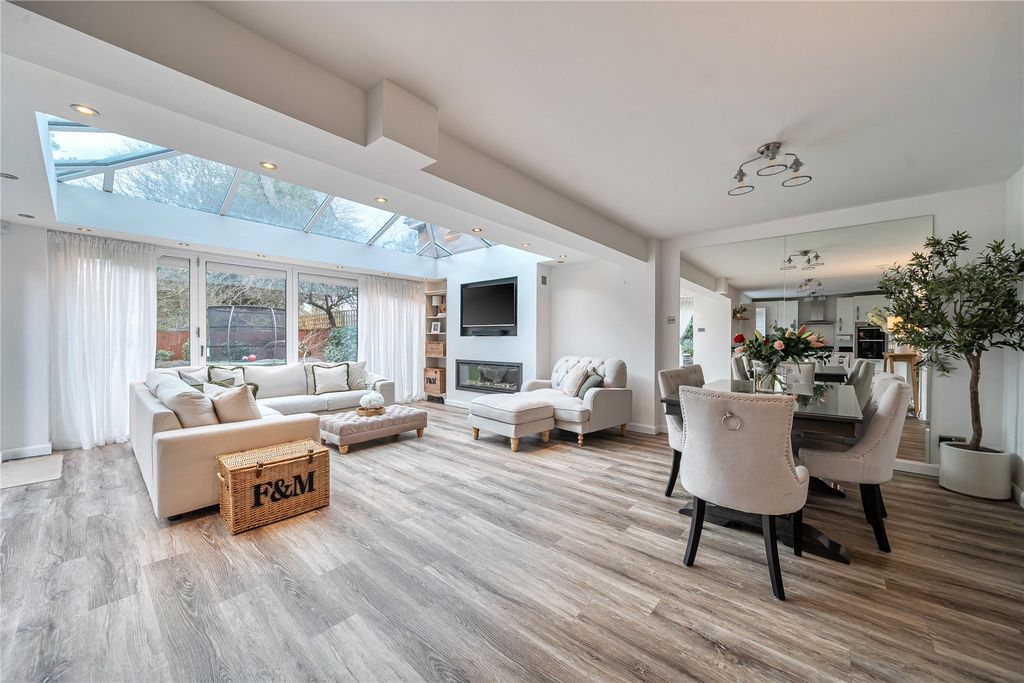 Property photo 3 of 21 Picture 3