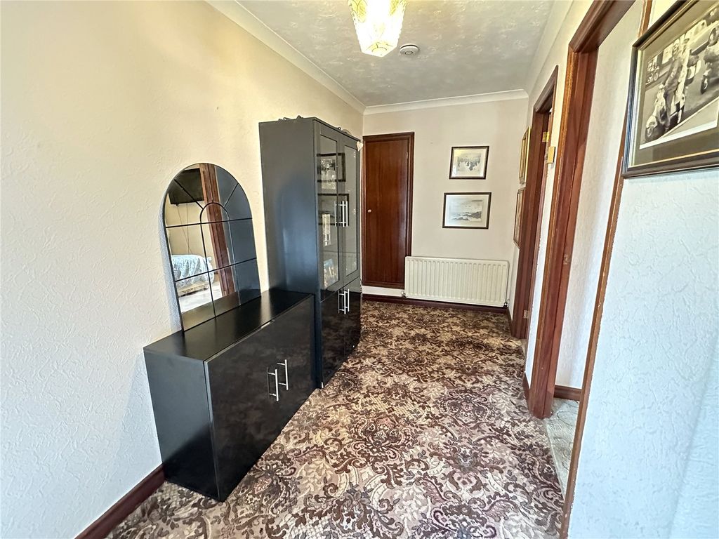 Property photo 2 of 16 Picture No. 05