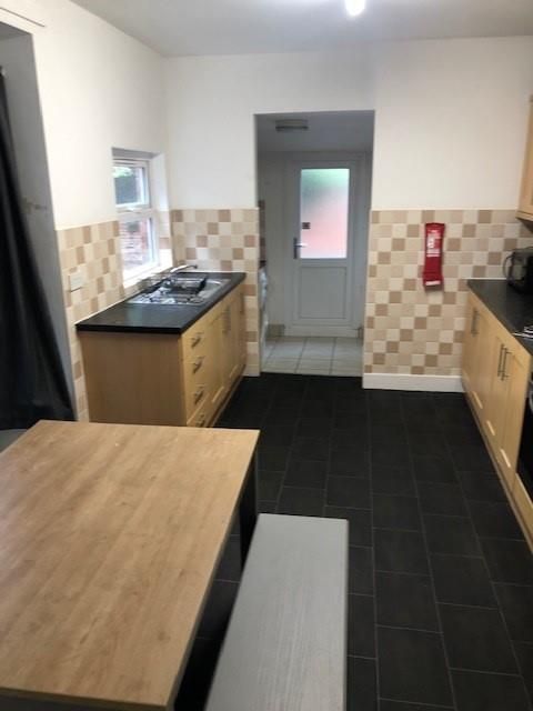 Property photo 2 of 6 15 Falmouth Kitchen.Jpg