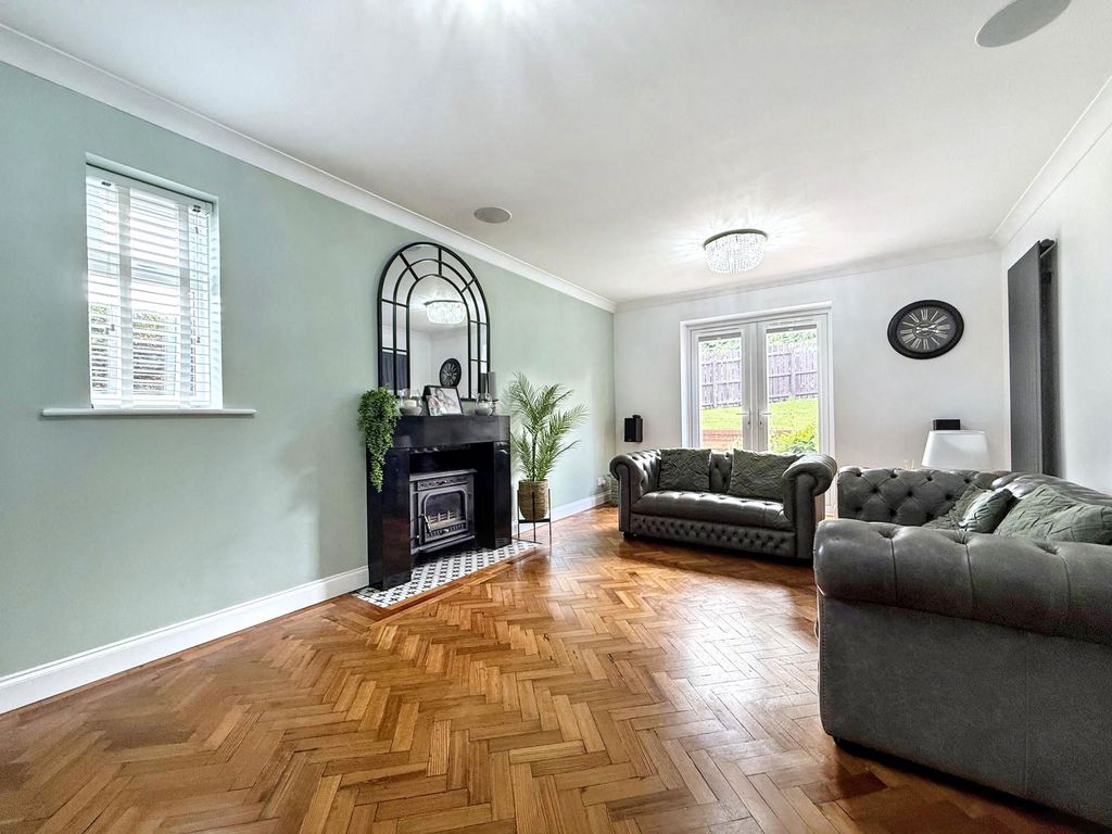 Property photo 2 of 35