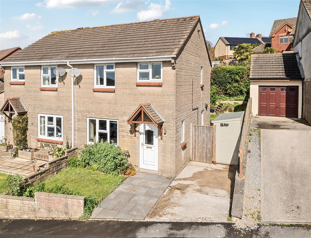 Property photo 1 of 20 Plover E Cr.Jpg