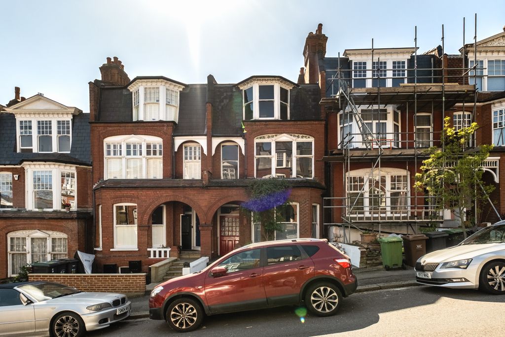 Property photo 1 of 33
