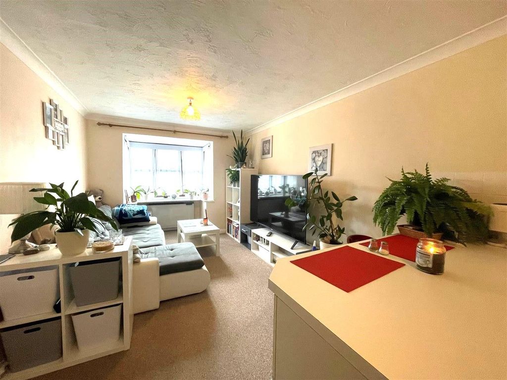 Property photo 3 of 9 Lounge 1.Jpg