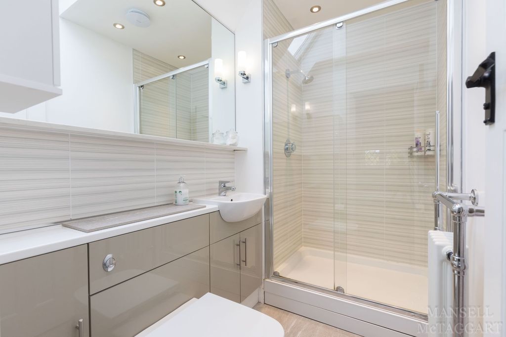 Additional image 19 of 4 bed detached house for saleMount Close, Crawley RH10