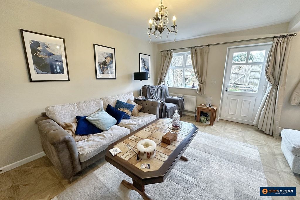 Property photo 3 of 25 3877135