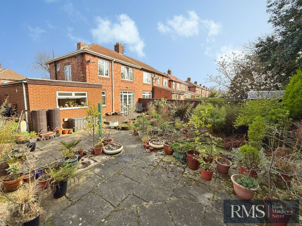 Property photo 2 of 13 Photo 12