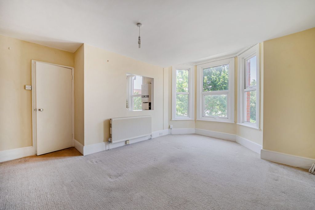 Property photo 2 of 15 1484167-13-6A3d61...