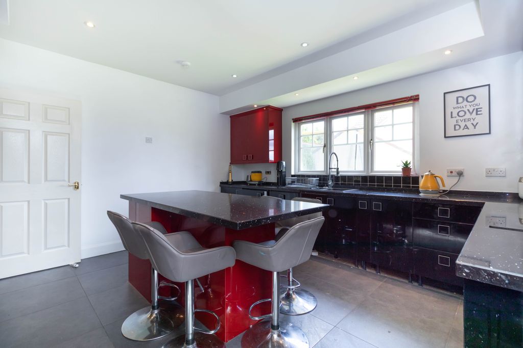 Property photo 3 of 36 Kitchen