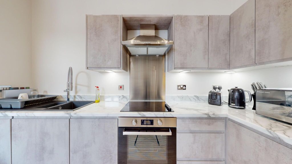 Property photo 2 of 18 Kitchen