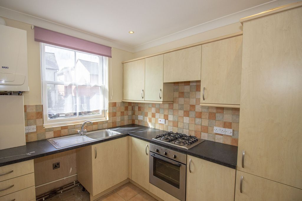 Property photo 3 of 16