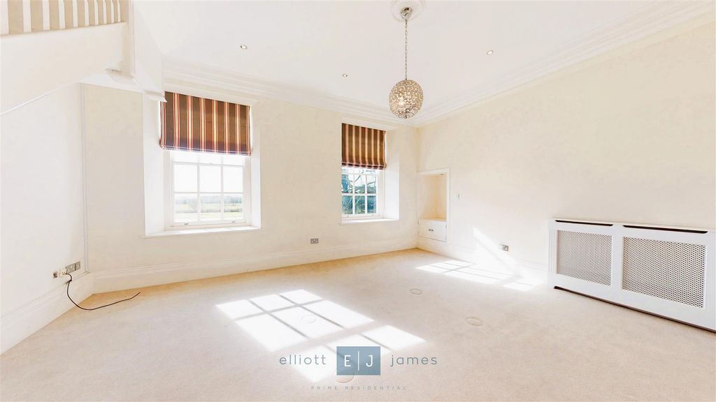 Additional image 5 of 4 bed flat to rentHill Hall, Theydon Mount, Epping CM16