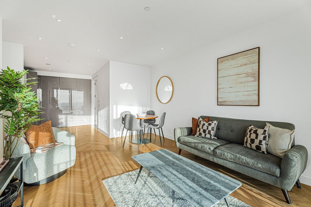 Property photo 3 of 25