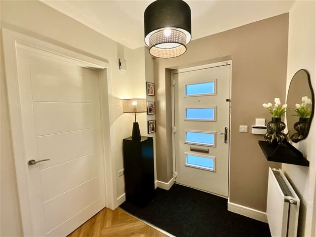 Property photo 2 of 21 Entrance Hallway