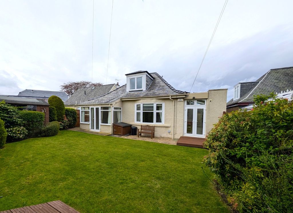 Property photo 2 of 27