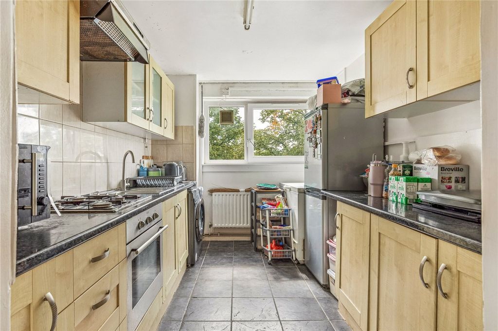 Property photo 2 of 12 Picture No. 13