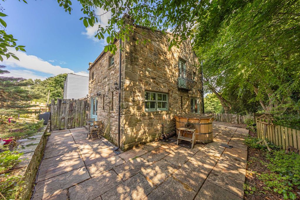 Property photo 3 of 31