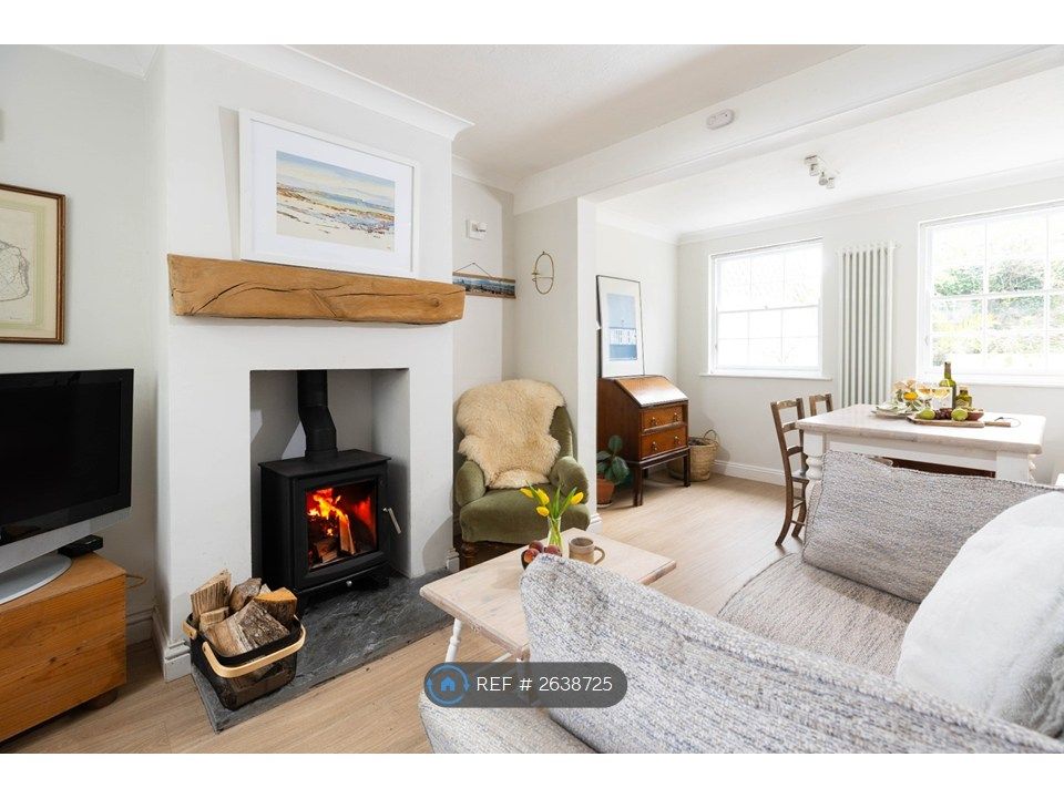 Property photo 1 of 7 Sitting/ Dining Room