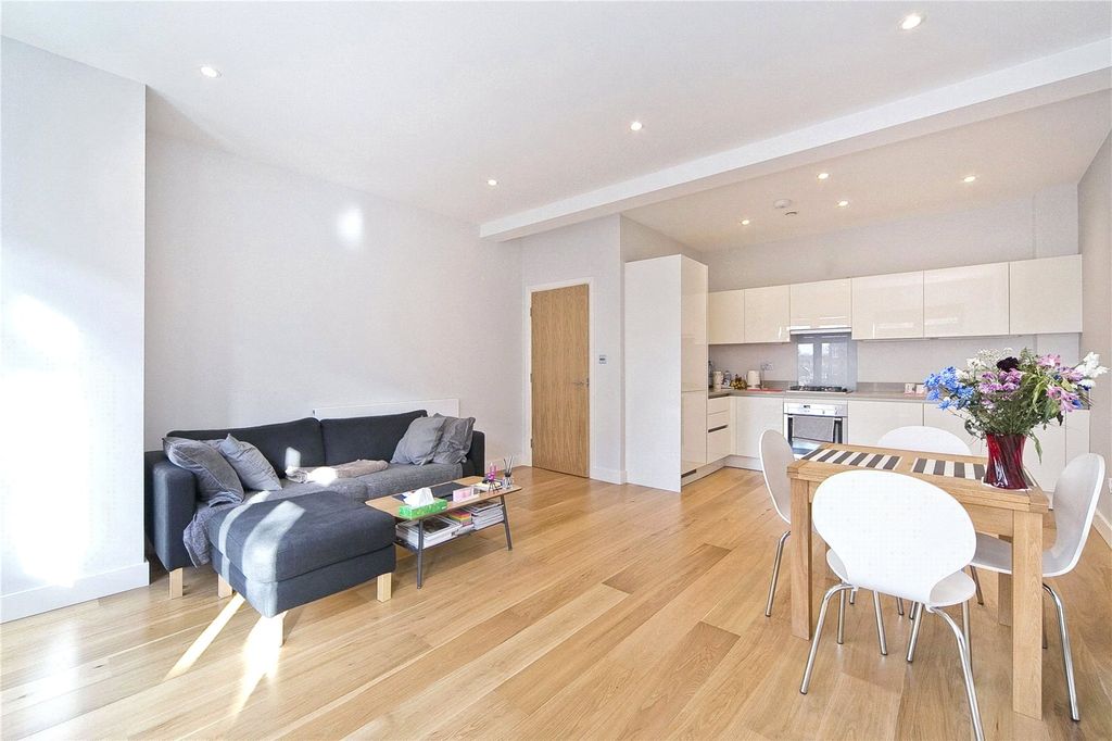 Property photo 1 of 9 Reception Room