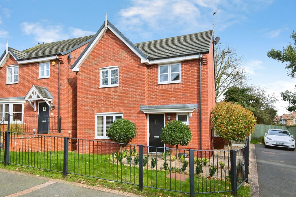 Property photo 1 of 15