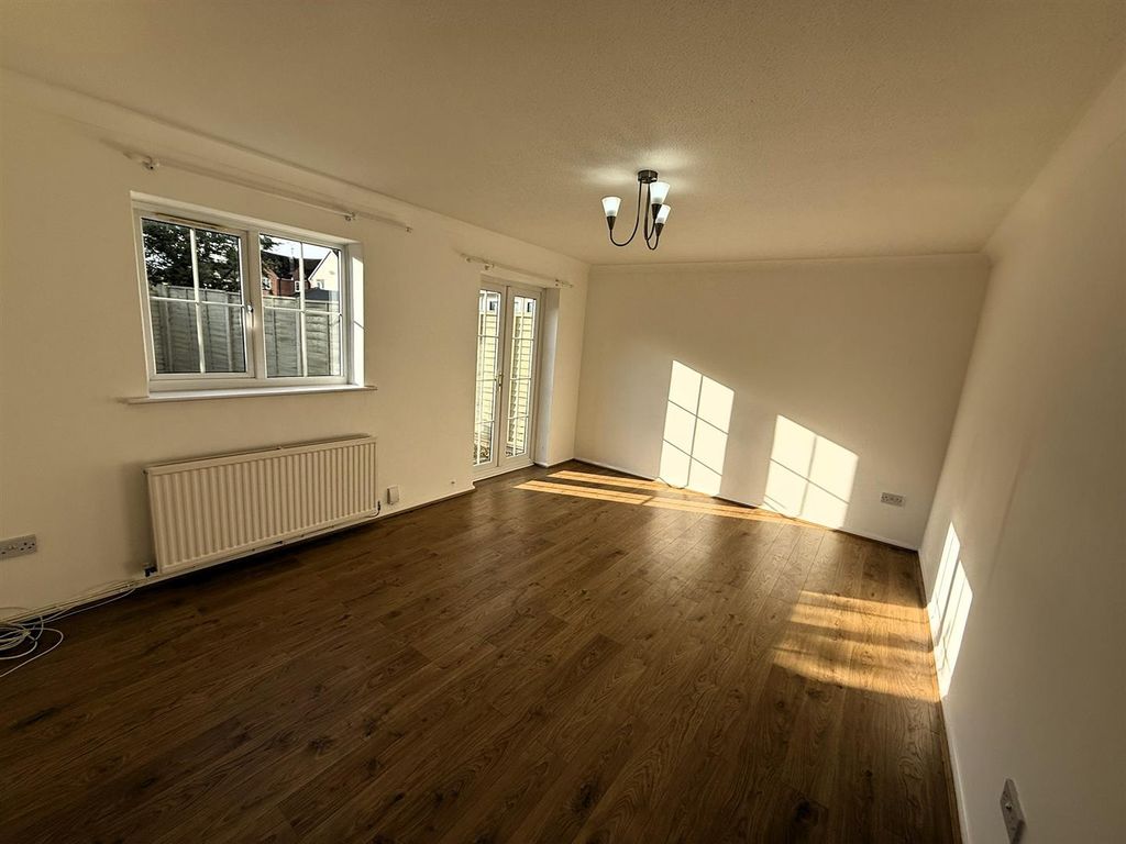 Property photo 2 of 16 Living Room 1 Of 2