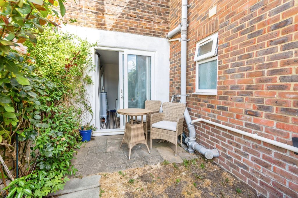 Property photo 2 of 11