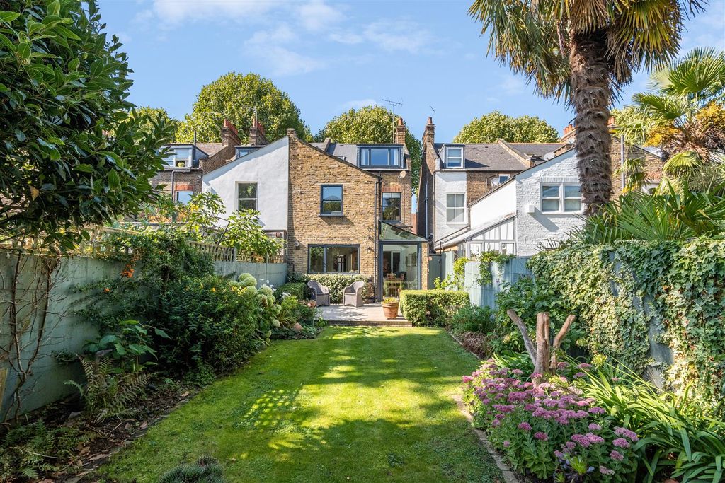 Property photo 2 of 18 Mayfield Avenue, W4 - For Sale