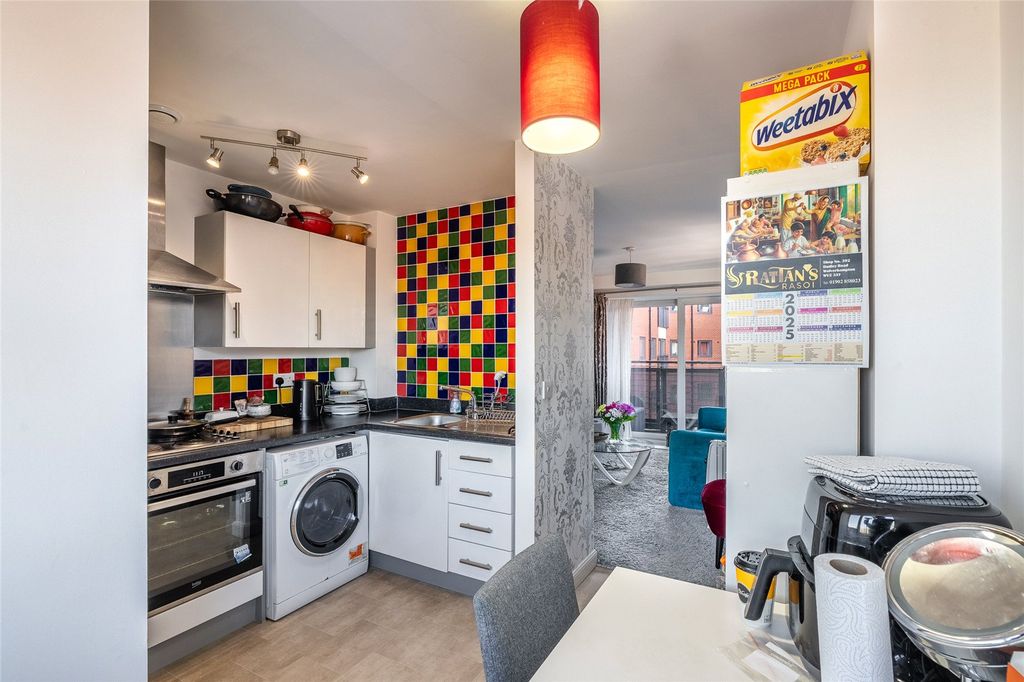 Property photo 3 of 20 Picture No. 16