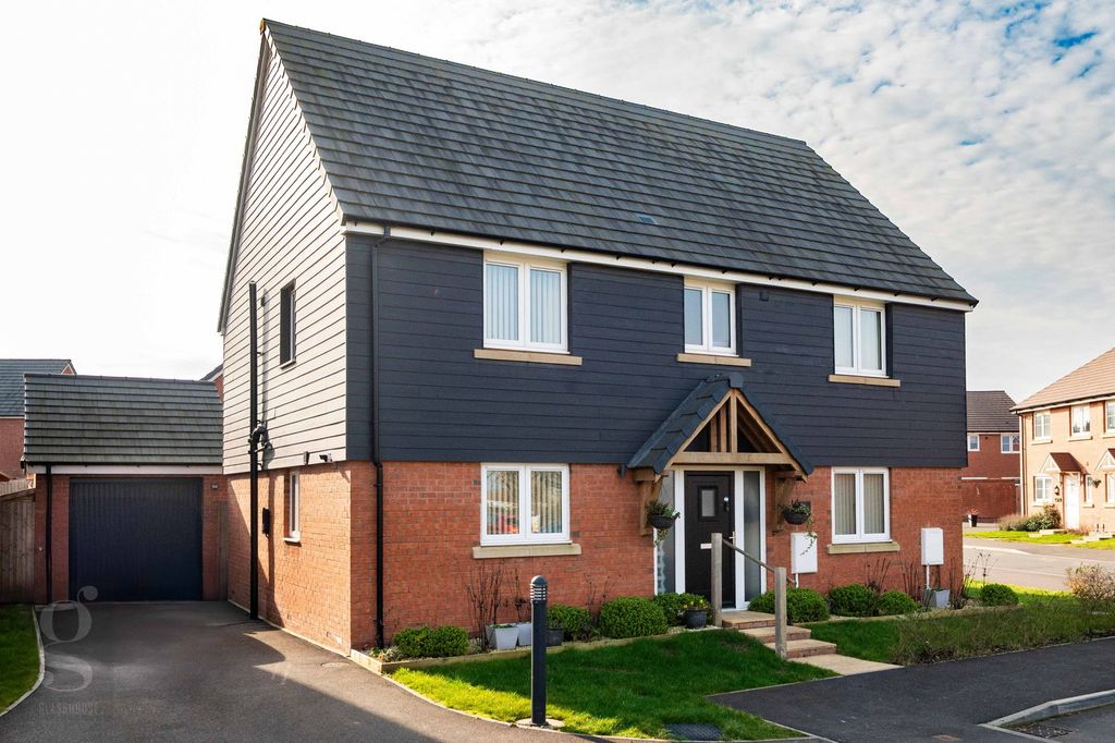 Property photo 1 of 28