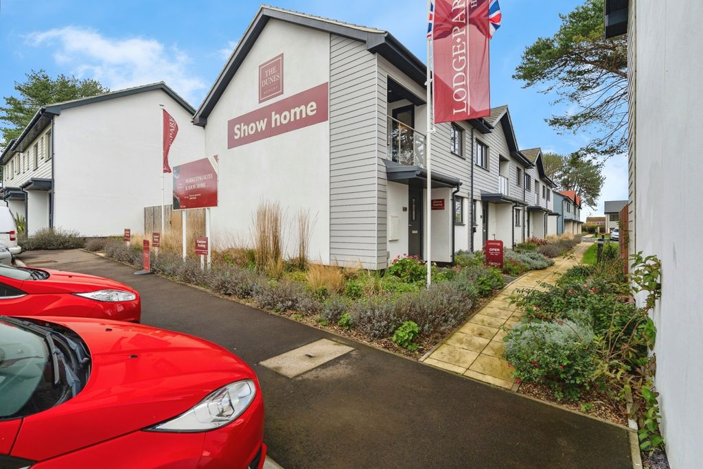 Property photo 2 of 21 Pbox-Img.Jpg